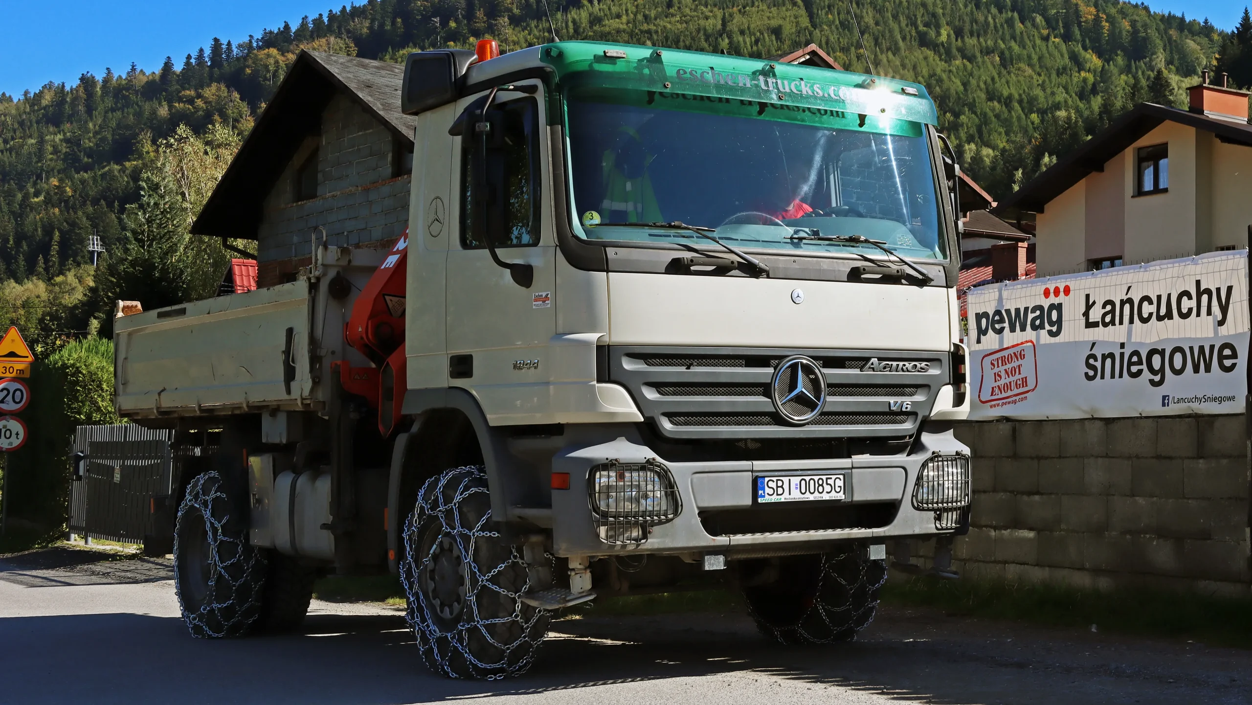 Łańcuchy śniegowe pewag uniradial GR..S mercedes actros 00